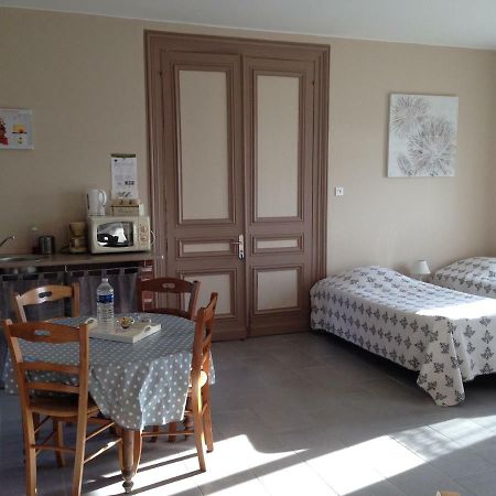 Ardres La Cense Hebron B&B 외부 사진