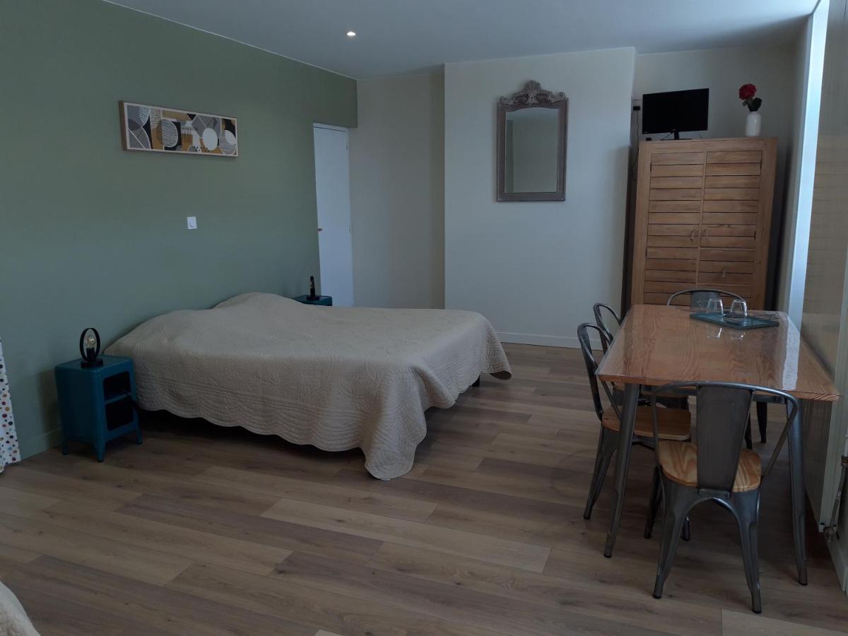 Ardres La Cense Hebron B&B 외부 사진